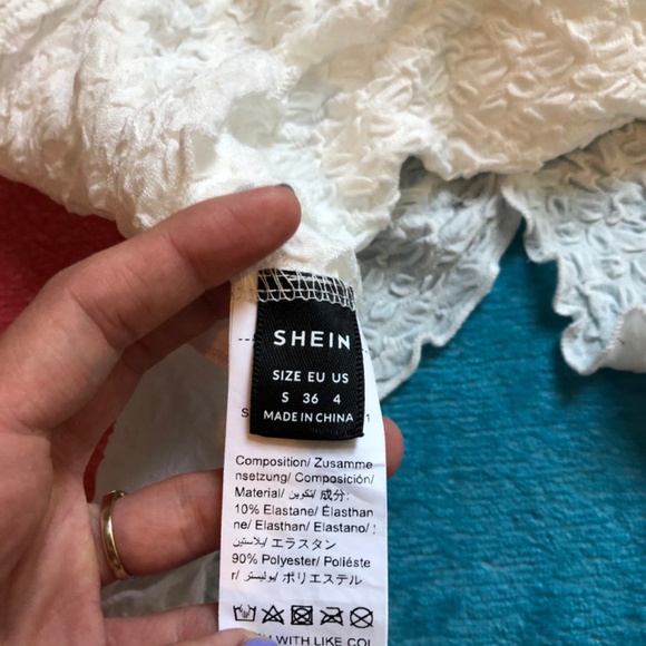 Free With Purchase Womens SHEIN Small Crop Flowey Cream Top Tube Top Strapless - Picture 3 of 4